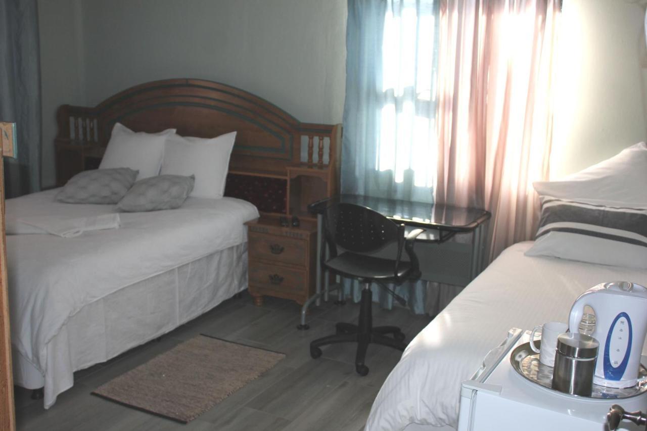 Coco Palm Bed & Breakfast Windhoek Exterior foto